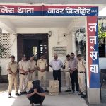 अवैध शराब परिवहन करने पर थाना जावर पुलिस द्वारा कार्यवाही